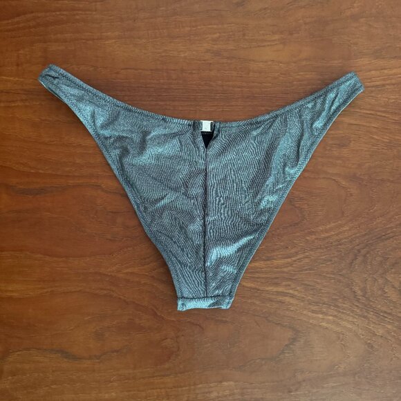 ✨ Fleur du Mal Metallic Silver Bikini Set – L – NEW - Picture 2 of 8